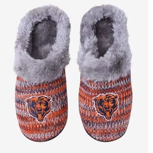 NWT NFL Chicago Bears Women's Peak Slide Slippers, size SMALL (5-6)